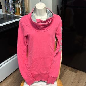 Bench NWT S PINK GRAY SOFT FUNNEL NECK THUMBHOLE KANGAROO POCKET SWEATSH…